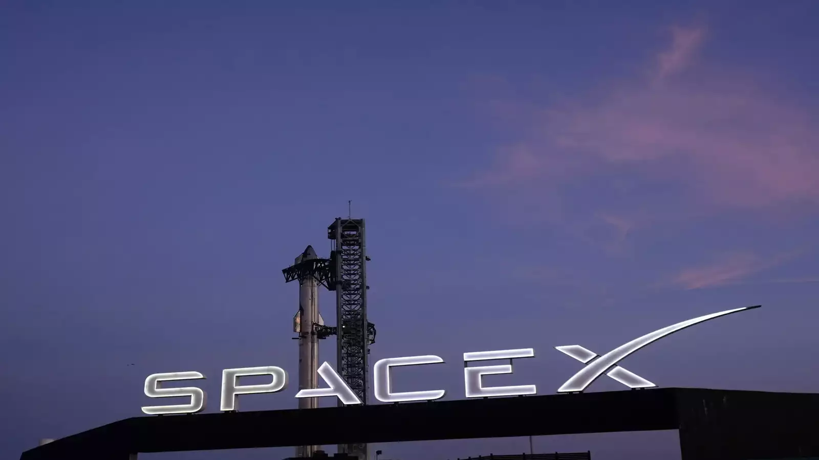 Elon Musk’s SpaceX Employees Petition to Turn Texas Community Into an Official Town